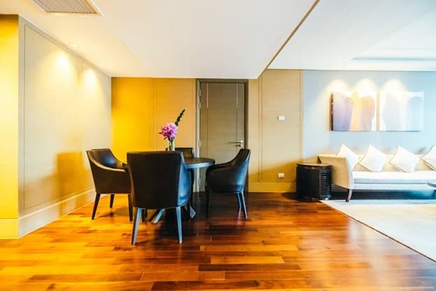 The Business Benefits of Using Commercial Vinyl Sheet Flooring in Retail Spaces